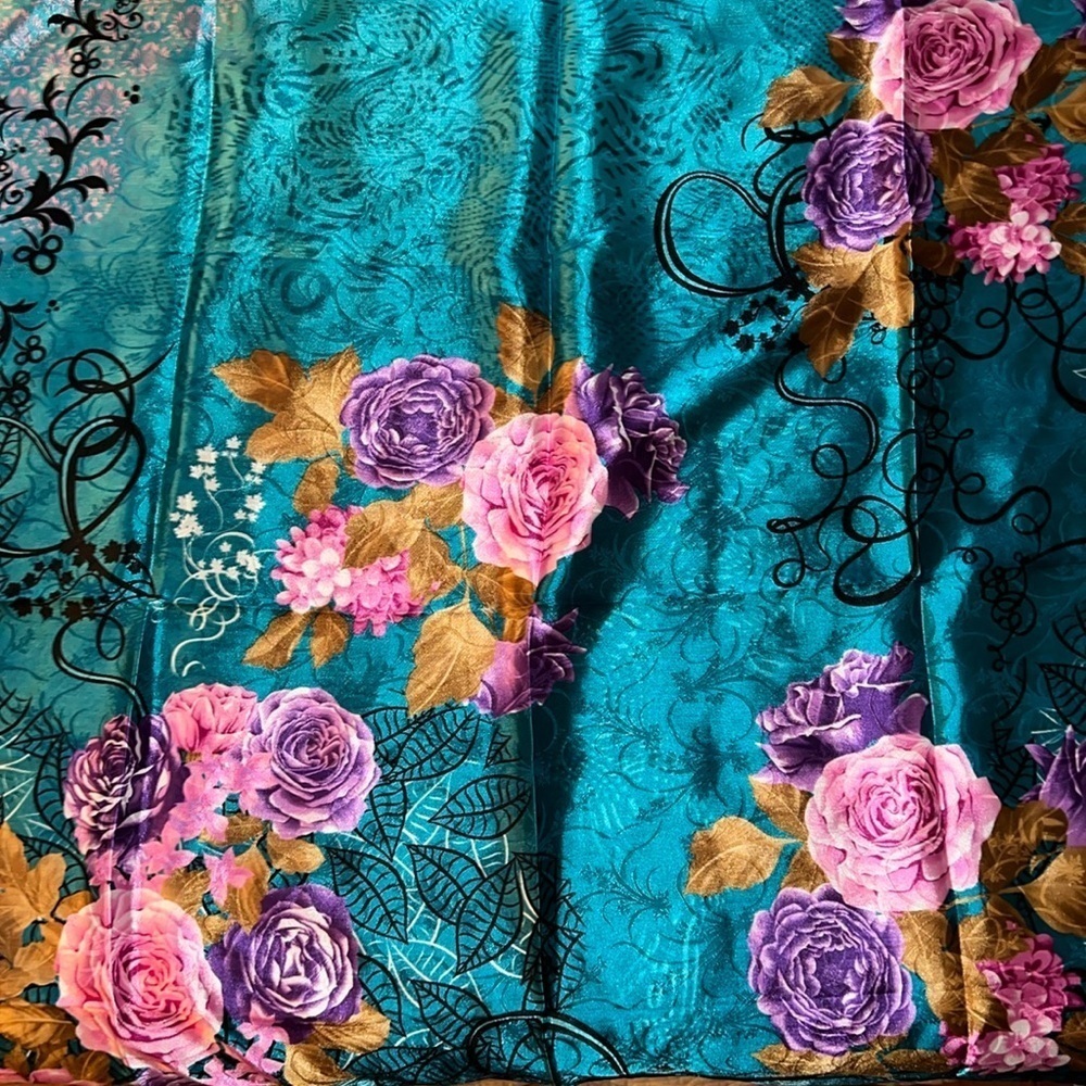 NWT Bendi Satin Floral Scarf 35x35